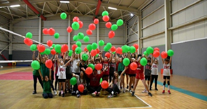 KSK Voleybol Spor Okulları 23 Nisan'ı kutladı