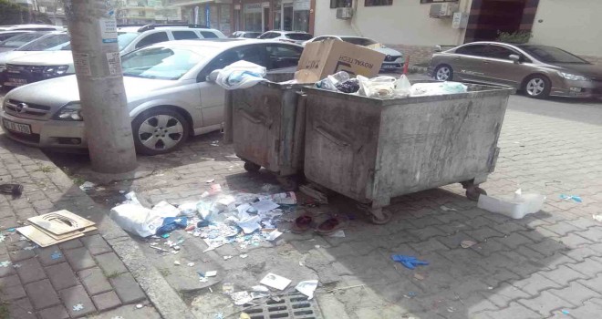 MHP'li Şahin: Belediye önce çöpleri temizlesin