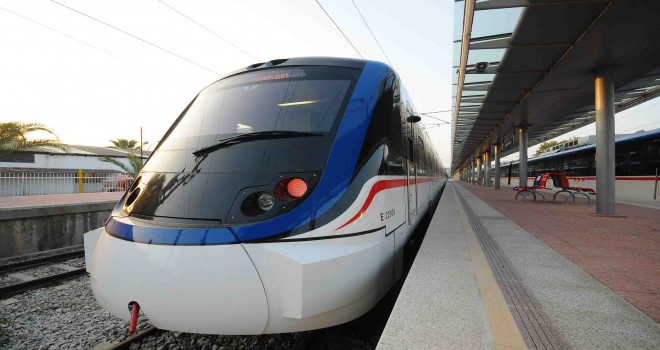 İzmir’de toplu taşıma kullanımı hafta sonu yüzde 77 oranında azaldı