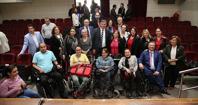 Başkan Tugay, ilk toplantı engelli temsilcileriyle yaptı...