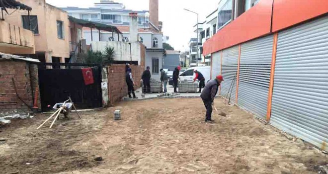 Menderes’te yol yapım çalışmalarına devam