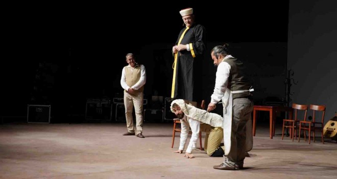 Alaçatı Tiyatro Günleri başladı