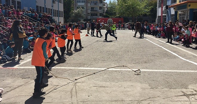 Okullarda geleneksel bahar şenlikleri başladı...
