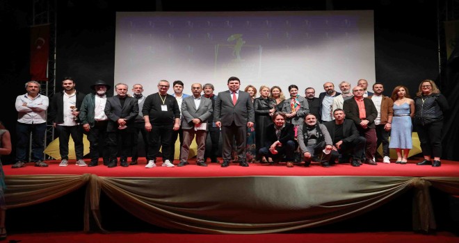 Sarı Şemsiye Ödülleri sahiplerini buldu