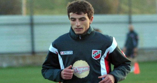 Karşıyaka Metin Peker ile anlaştı