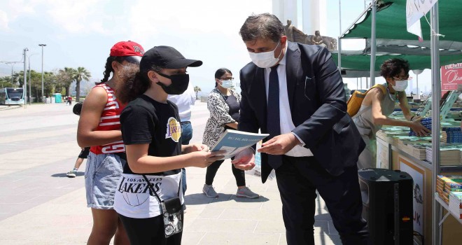 Karşıyakalı çocuklar kitaplarla buluştu