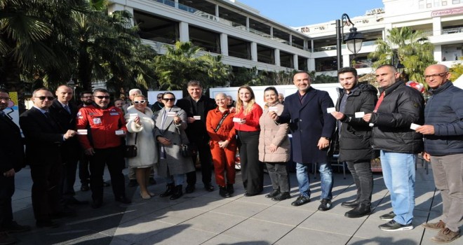 Karşıyaka'da organ bağışı için ''Hayat Olabilirsin Festivali'' düzenlendi