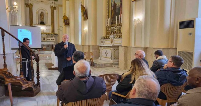 Karşıyaka Müftüsü Gürler, İzmir Aziz Yuhanna Katedrali'nde etkinliğe katıldı
