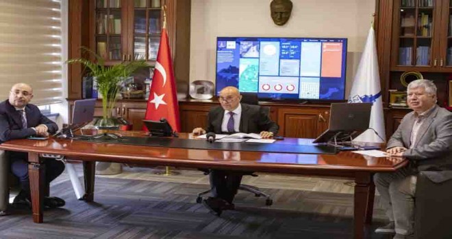 Başkan Soyer’den iki hafta sokağa çıkma yasağı önerisi