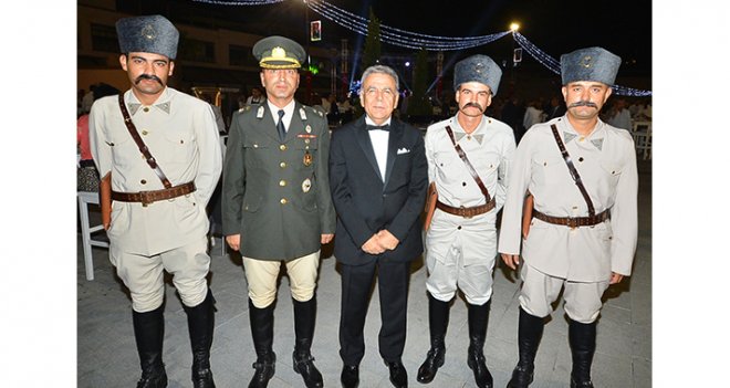 94. yıla coşkulu resepsiyon