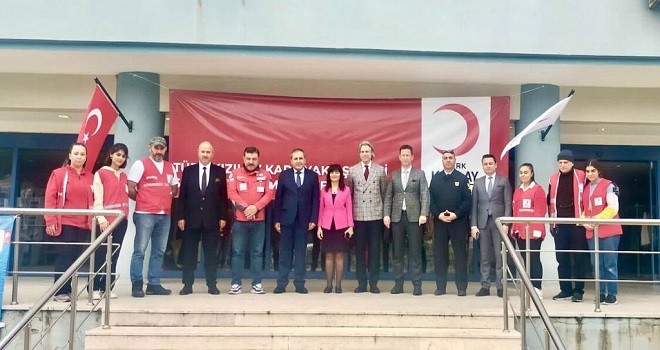 Türk Kızılay Karşıyaka Sosyal Yardım Merkezi açıldı