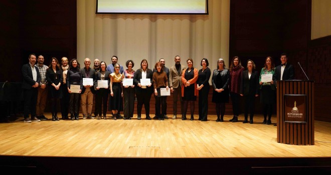 İzmir Kültür Fonu'nda ödüller sahiplerini buldu
