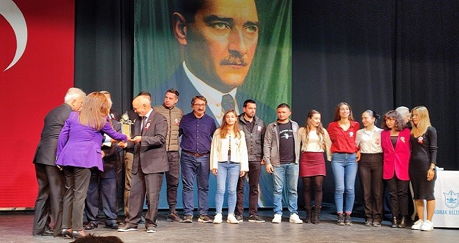 Bostanlıspor'a Yılın Spor Kulübü Ödülü...
