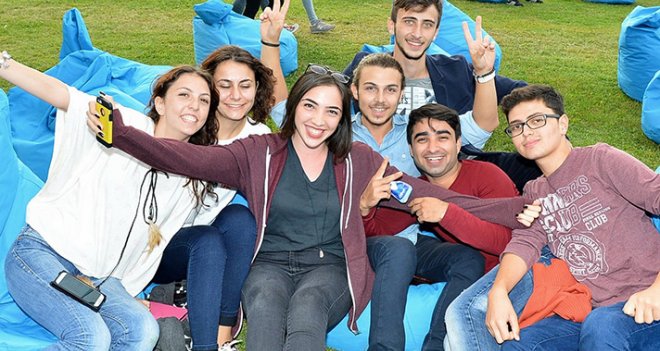 999 gönüllü kardeşlerinin yardımına koşuyor