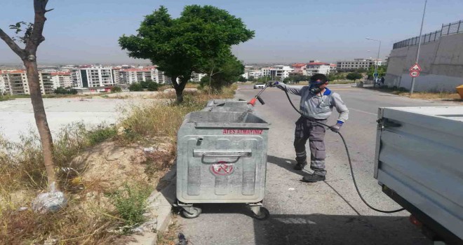 İzmir Büyükşehir 190 bin noktada ilaçlamayı sürdürüyor
