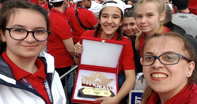 Atakent Erdoğan Kibarer Ortaokulu Teknofest Şampiyonu