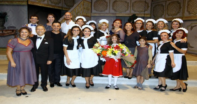 İzmirli çocuklar Annie Müzikali ile buluştu