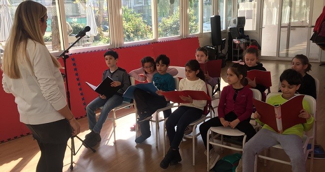 Karşıyaka Çocuk Korosu'nu konser heyecanı sardı