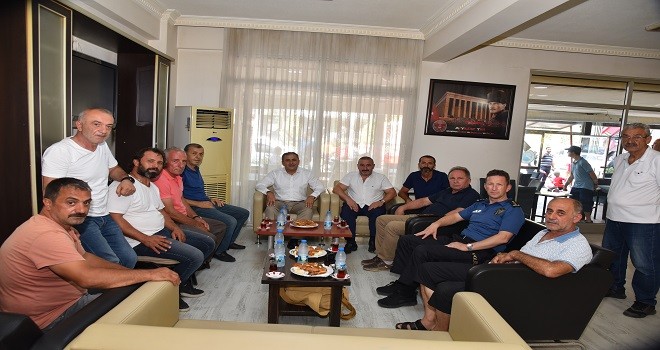 Kaymakam Demir Karşıyaka’daki Karadenizlileri ziyaret etti