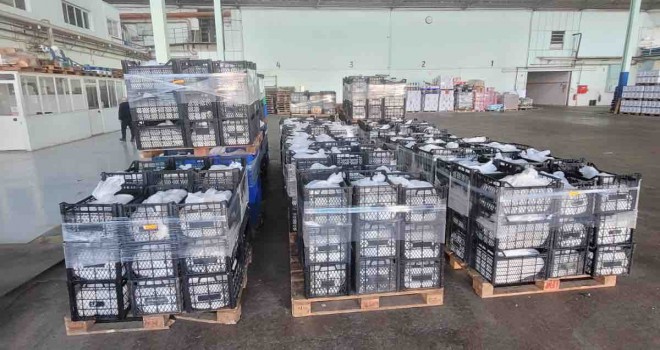 İzmir'de 70 tona yakın güvenli olmayan gıdaya el konuldu