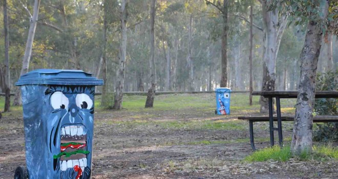 İzmir’de parklara renk geldi