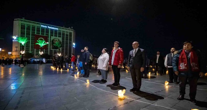 İzmir Ata’ya saygı nöbetinde