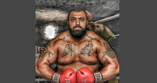 Karşıyaka'nın tek profesyonel boksörü Buğra destek bekliyor...