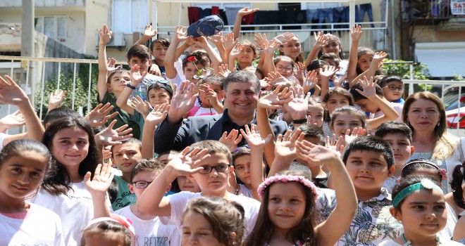 Cumhuriyet çocukları sanat ve sporla buluştu