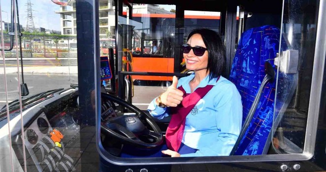 Hem yolcular hem kadın şoförler mutlu
