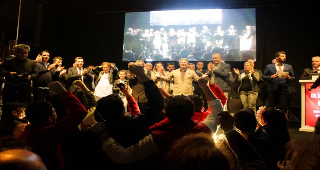 İduğ sevgisi mitinge döndü