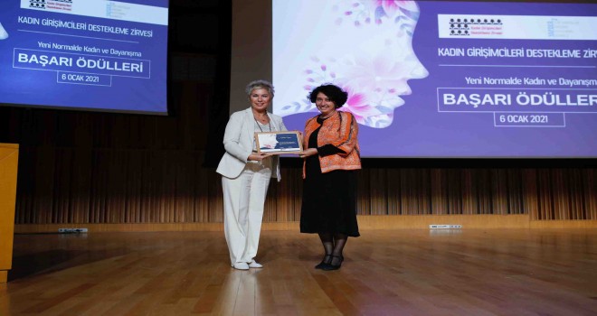 Neptün Soyer'e Dayanışmacı Girişimcilik Ödülü