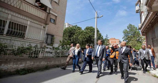 Başkan Soyer'den ''Sakin Mahalle'' Demirköprü'ye ziyaret