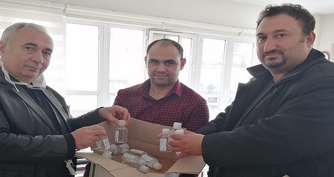 Karşıyaka Halk Eğitim Müdürlüğü'ne dezenfektan bağışladı...