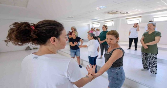 İzmir'de kadınların sesi var, yeri var, gücü var