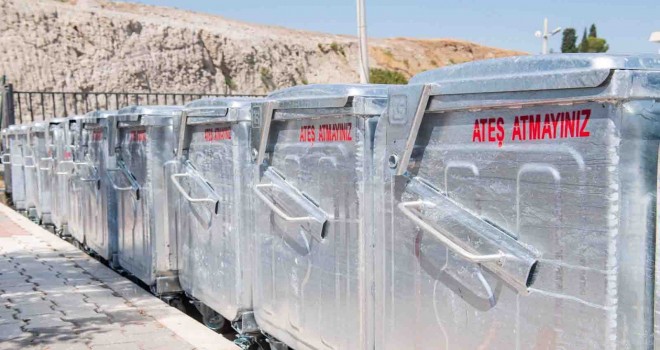 İzmir Büyükşehir Belediyesi'nden ilçelere 5 bin 500 çöp konteyneri