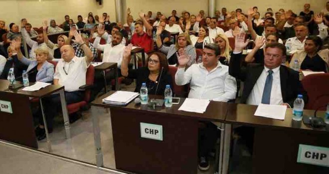 Karşıyaka Belediyesi Meclisi'nde ek bütçe kabul edildi
