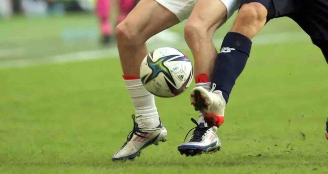 Bahis soruşturmasında İzmir'de iki futbolcu tutuklandı