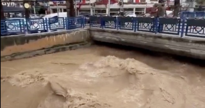 Bostanlı Deresi son yılların en yüksek seviyesinde