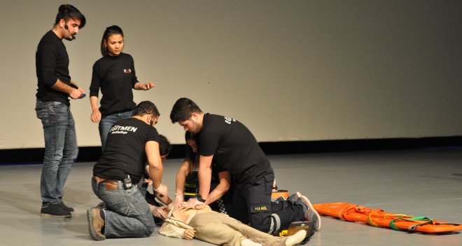 Acil tıp personelleri sempozyumda buluştu