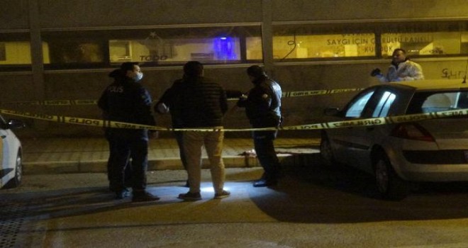 Karşıyaka'da kanlı alacak verecek kavgası...