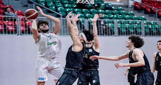 Pınar KSK'nin gençleri evinde galip