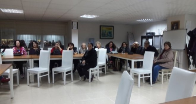 ''Afetlere Hazırlanıyoruz'' toplantısı Nergiz Mahalle Merkezi'nde yapıldı