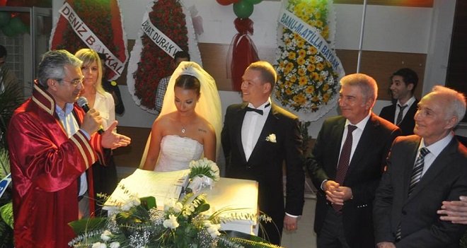 Ahmet Diker oğlunu evlendirdi...