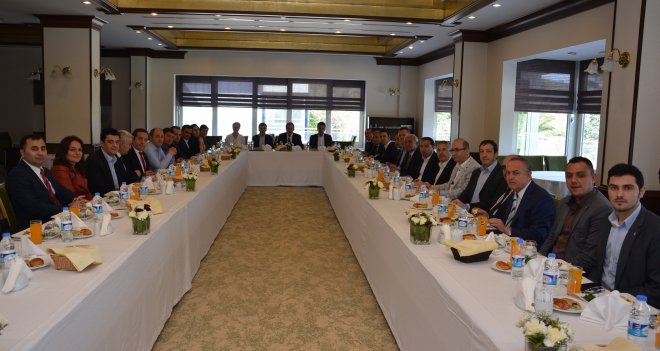 AK Parti İzmir 4 koldan sahada