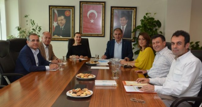 AK Parti İzmir milletvekilleri istişare toplatısında buluştu