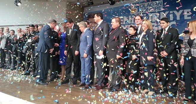 Ak Parti Karşıyaka İlçe Kongresi yapıldı