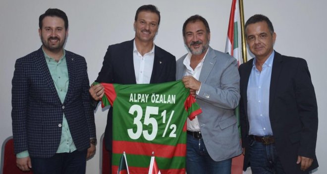 Ak Parti Milletvekili Alpay Özalan, KSK'yi ziyaret etti