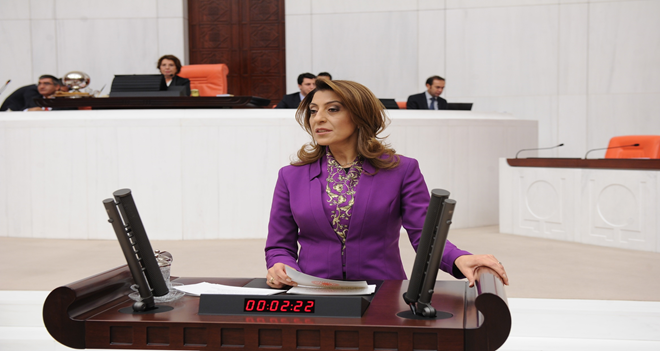 AK Parti’den Nesrin Ulema’ya yeni görev...