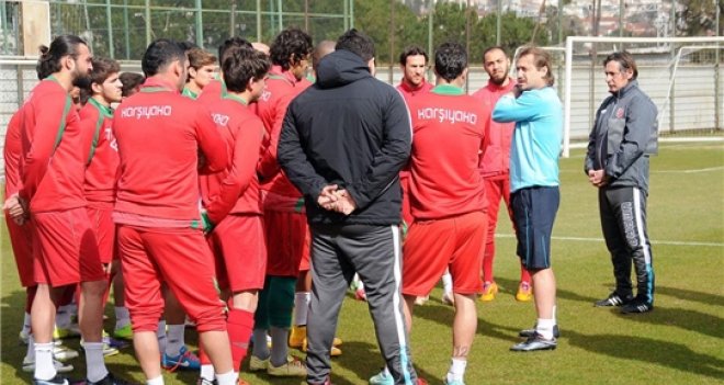 Akman: Tek sıkıntımız dar kadromuz