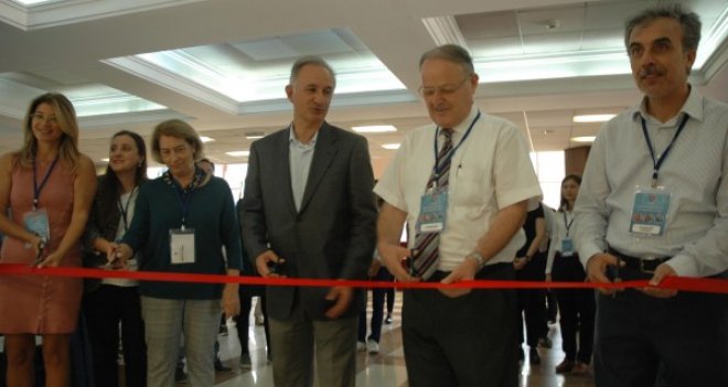 AKM’de TÜBİTAK Üniversite Proje Yarışmaları İzmir Bölge Sergisi açıldı